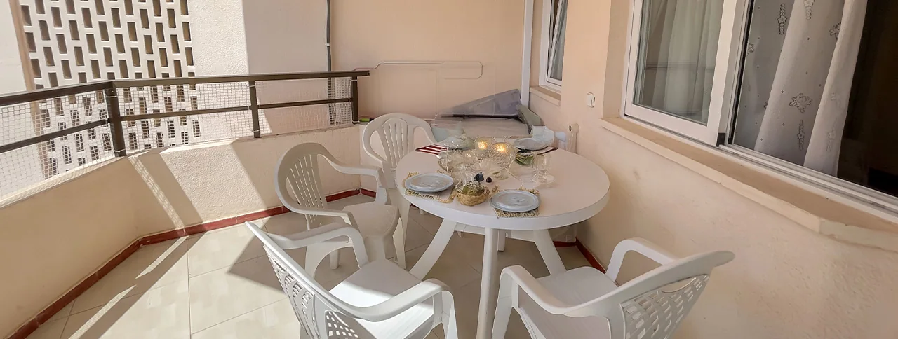 Balkong, lägenhet till salu i Palmanova, Mallorca