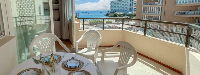 Balkong med havsutsikt, lägenhet till salu i Palmanova, Mallorca