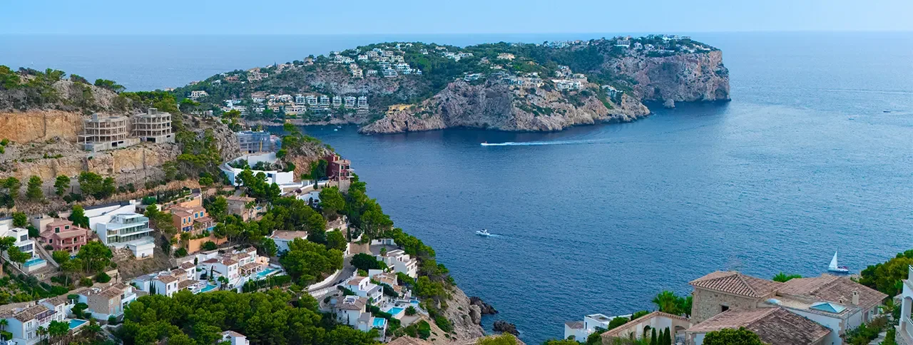 Flygvy med havsutsikt, takvåning till salu i Port d'Andratx, Mallorca
