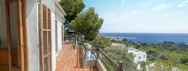 Terrass med havsutsikt, villa till salu i Costa d'en Blanes, Mallorca