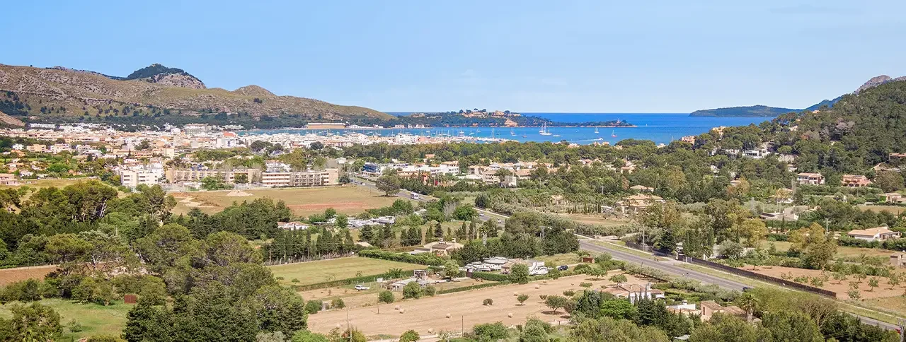 Flygvy med havsutsikt, villa till salu i Pollença, Mallorca
