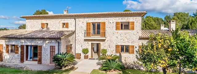 Charmig villa med mycket privat läge – upptäck medelhavslivet i Santa Ponsa