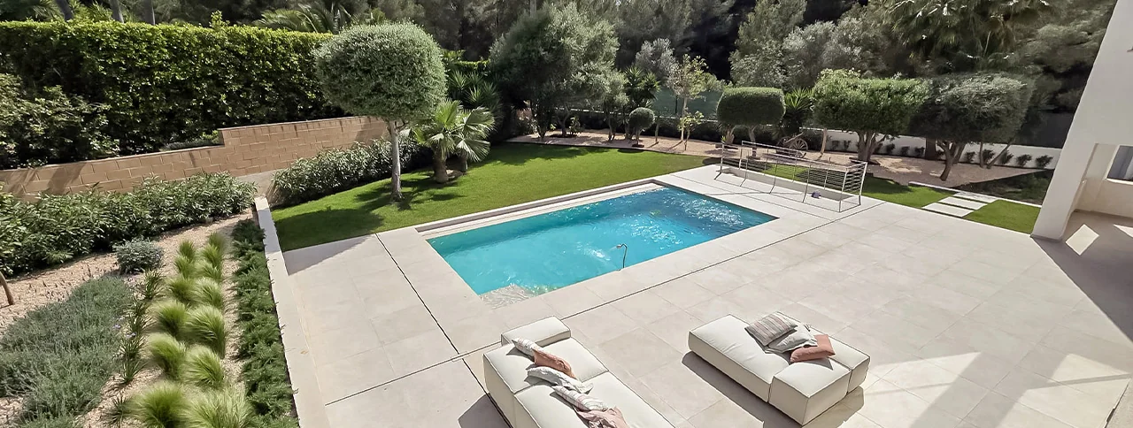 Poolterrass, villa till salu i Santa Ponsa, Mallorca