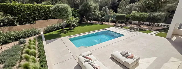 Poolterrass, villa till salu i Santa Ponsa, Mallorca