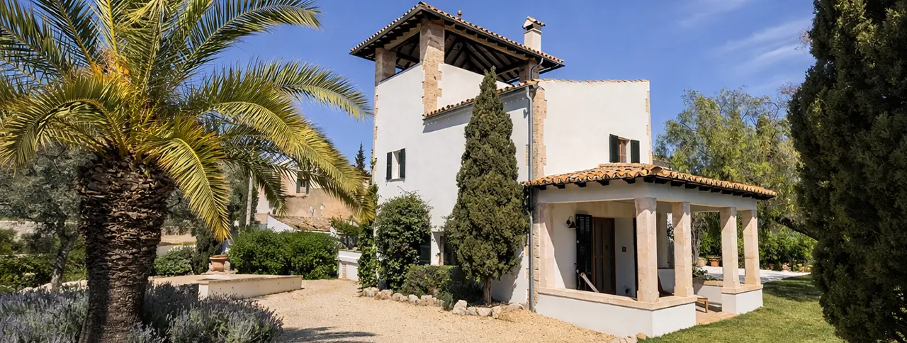 PALMA – Finca histórica en Génova con licencia de alquiler vacacional, piscina, vistas al mar y panorámica de 360°