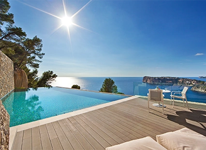 Villa de lujo en Port Andratx, Mallorca, con piscina infinity, vistas panorámicas al mar Mediterráneo y espectaculares puestas de sol